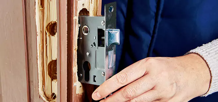 Garage Door Lock Replacement Garden City